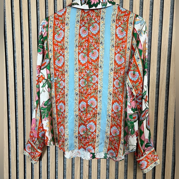 MISA Roya Split-Sleeve Floral Top - Small - Picture 7 of 12